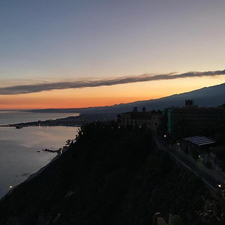 La Baia Dei Delfini Lägenhet Taormina Exteriör bild