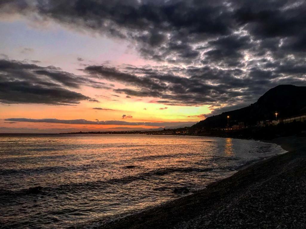 La Baia Dei Delfini Lägenhet Taormina Exteriör bild