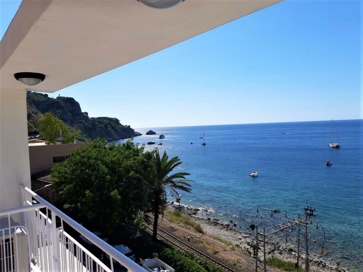 La Baia Dei Delfini Lägenhet Taormina Exteriör bild